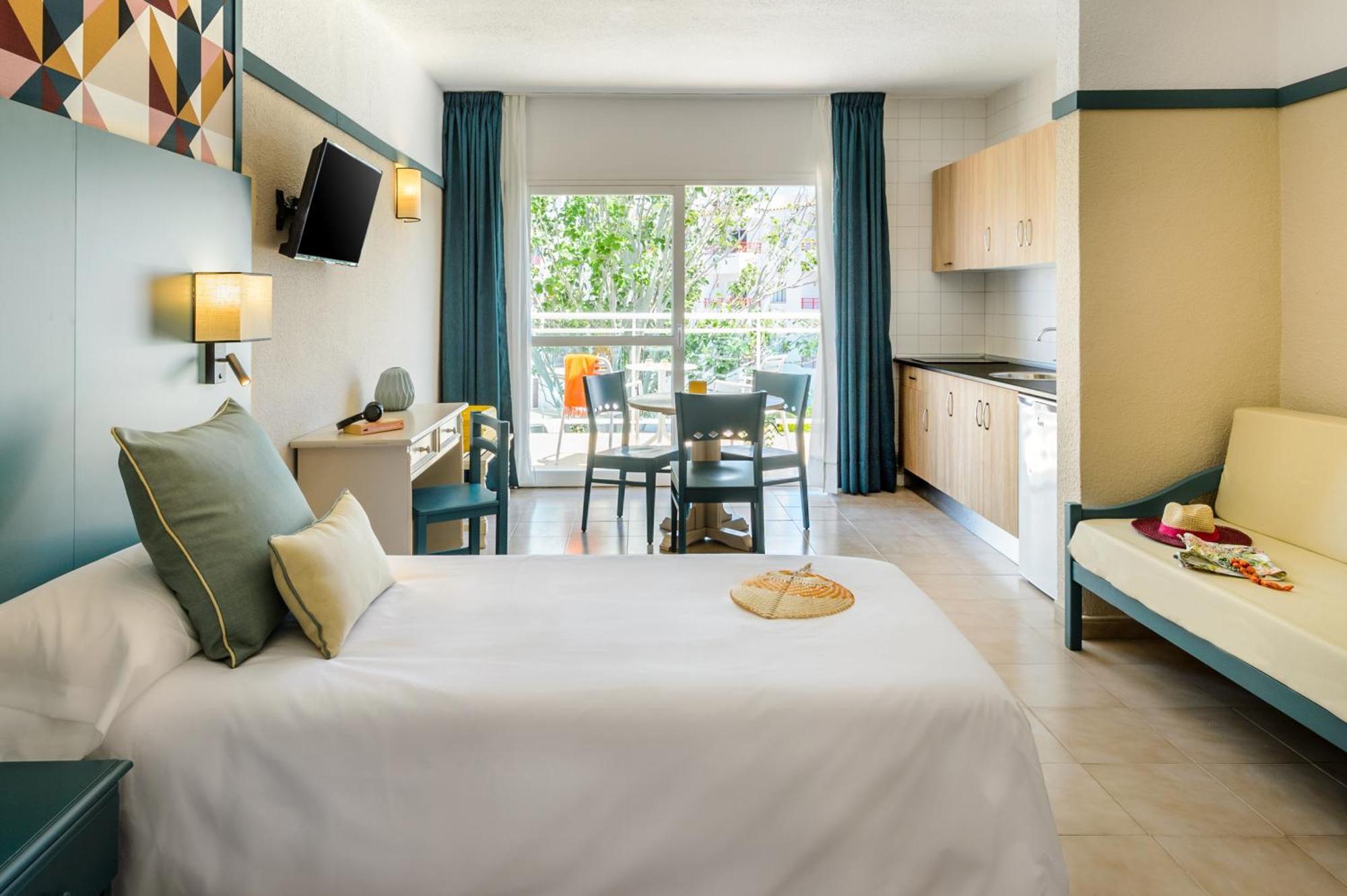 Aparthotel Vibra Club Maritim San Antonio  Eksteriør billede